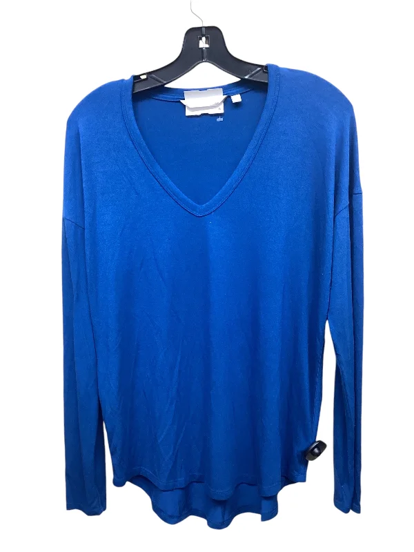 Women's Relaxed Long Sleeve Tee with Fun Prints -Athletic Top Long Sleeve Crewneck By Athleta In Blue, Size: S Women's Relaxed Long Sleeve Tee with Fun Prints -Athletic Top Long Sleeve Crewneck By Athleta In Blue, Size: S