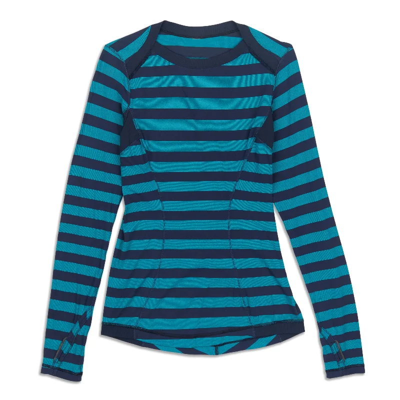 Women's Casual Long Sleeve T-shirt with Perfect Fit -Base Runner Long Sleeve Shirt - Resale Women's Casual Long Sleeve T-shirt with Perfect Fit -Base Runner Long Sleeve Shirt - Resale