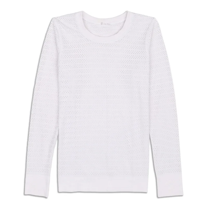 Women's Stylish Long Sleeve T-shirt with Cuff Details -Breeze By Long Sleeve Shirt - Resale