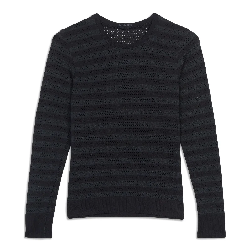 Women's Casual Long Sleeve T-shirt with Feminine Cut -Breeze By Long Sleeve Shirt - Resale Women's Casual Long Sleeve T-shirt with Feminine Cut -Breeze By Long Sleeve Shirt - Resale