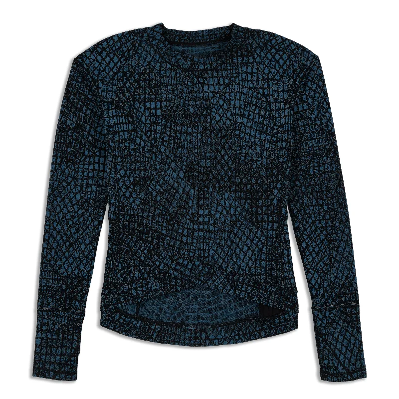 Women's Trendy Long Sleeve T-shirt with Textured Details -Close To Crossing Long Sleeve Shirt Jacquard - Resale Women's Trendy Long Sleeve T-shirt with Textured Details -Close To Crossing Long Sleeve Shirt Jacquard - Resale