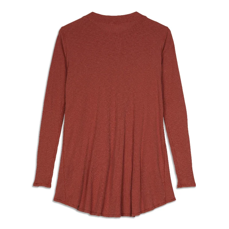 Women's Comfortable V-neck Long Sleeve T-shirt -Dare To Drape Long Sleeve Shirt - Resale Women's Comfortable V-neck Long Sleeve T-shirt -Dare To Drape Long Sleeve Shirt - Resale
