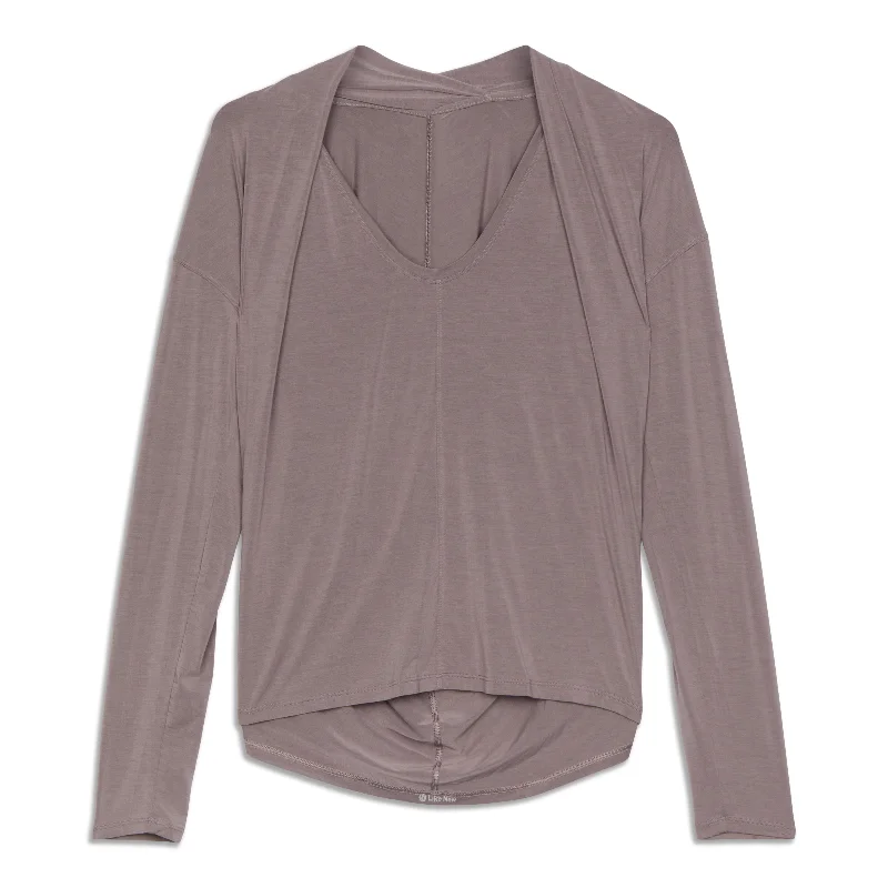 Women's Trendy Long Sleeve T-shirt for Activewear -Deep Stretch Long Sleeve Shirt - Resale Women's Trendy Long Sleeve T-shirt for Activewear -Deep Stretch Long Sleeve Shirt - Resale