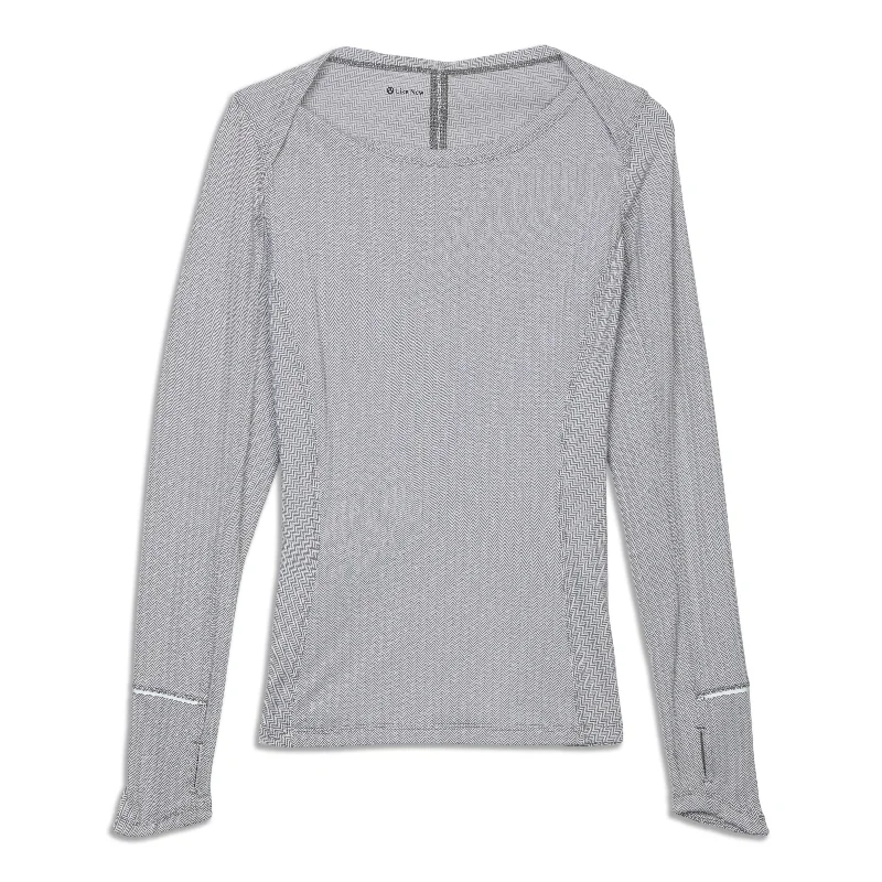 Women's Lightweight T-shirt with Long Sleeves -Kanto Catch Me Long Sleeve Shirt - Resale