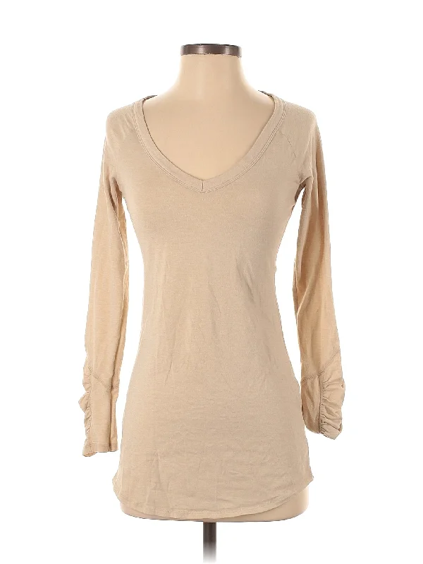 Women's Comfortable Long Sleeve T-shirt for Everyday Wear -Long Sleeve Top