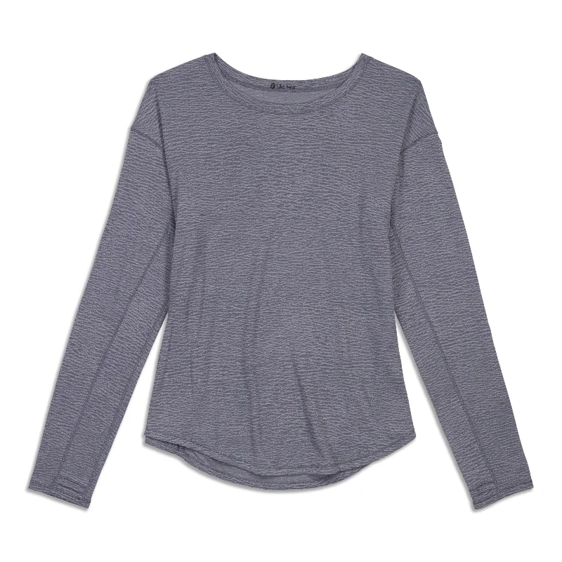 Women's Casual Long Sleeve T-shirt with Comfortable Fit -Lost In Pace Long Sleeve Shirt - Resale Women's Casual Long Sleeve T-shirt with Comfortable Fit -Lost In Pace Long Sleeve Shirt - Resale
