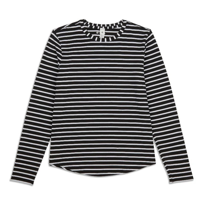 Women's Printed Long Sleeve T-shirt for Cozy Days -Love Long Sleeve - Resale