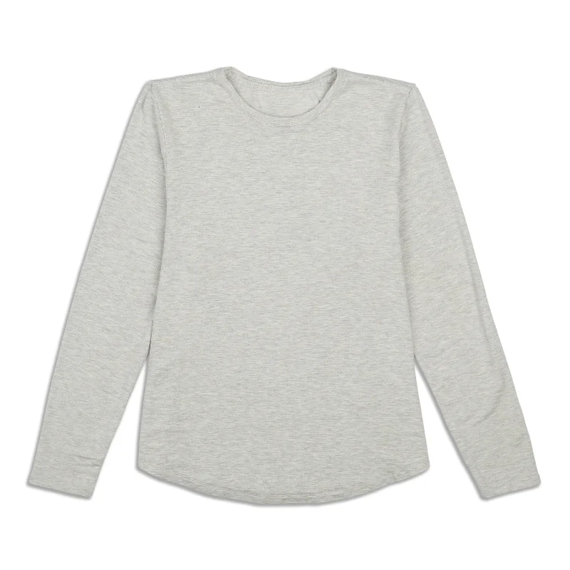 Women's Oversized Long Sleeve T-shirt for Relaxation -Love Long Sleeve Shirt - Resale Women's Oversized Long Sleeve T-shirt for Relaxation -Love Long Sleeve Shirt - Resale