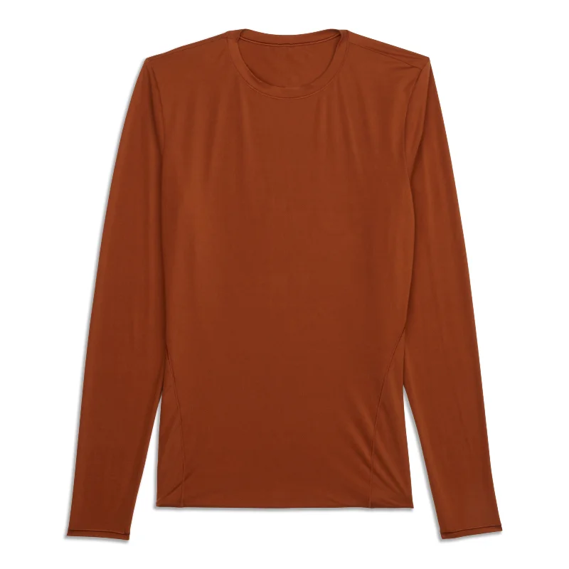 Women's Cozy Long Sleeve T-shirt for Travel -Nulu Crewneck Long Sleeve - Resale