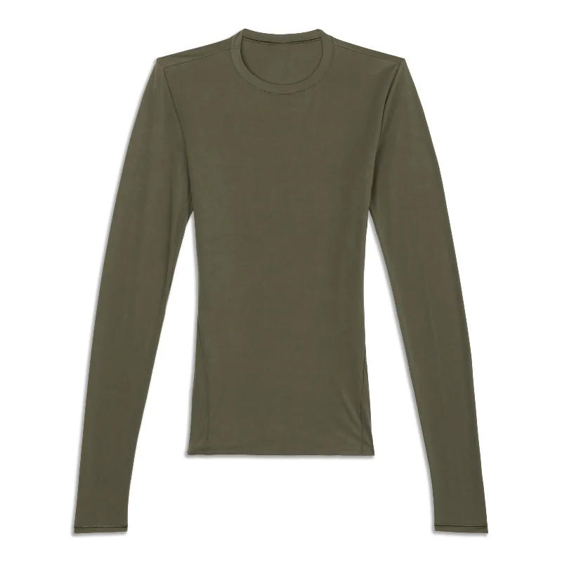 Women's Long Sleeve T-shirt with Elegant Neckline -Nulu Crewneck Long Sleeve - Resale Women's Long Sleeve T-shirt with Elegant Neckline -Nulu Crewneck Long Sleeve - Resale