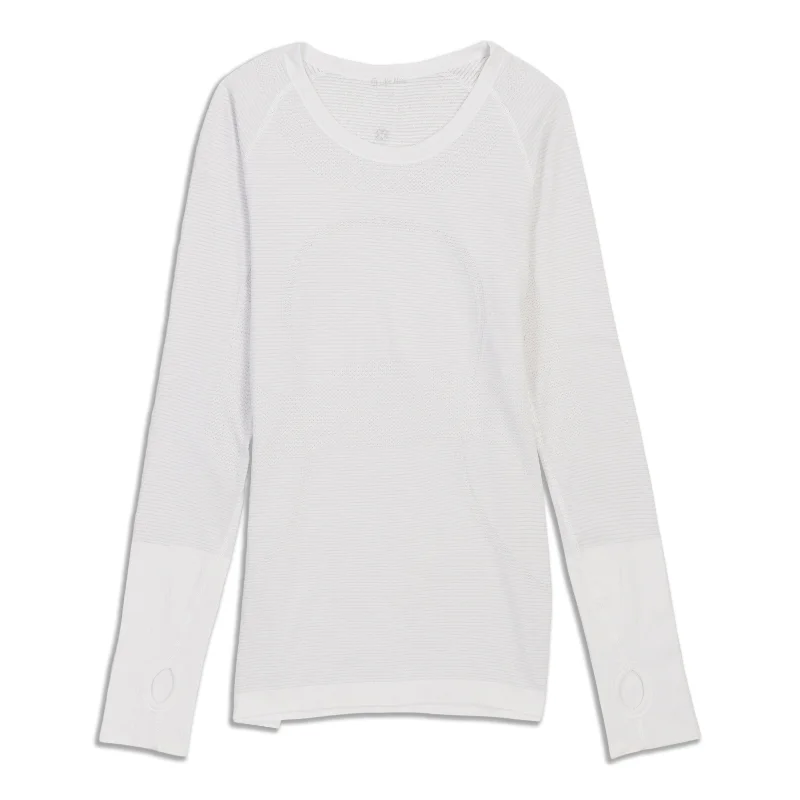 Women's Warm Long Sleeve T-shirt for Fall -Run Swiftly Tech Long Sleeve Shirt - Resale Women's Warm Long Sleeve T-shirt for Fall -Run Swiftly Tech Long Sleeve Shirt - Resale