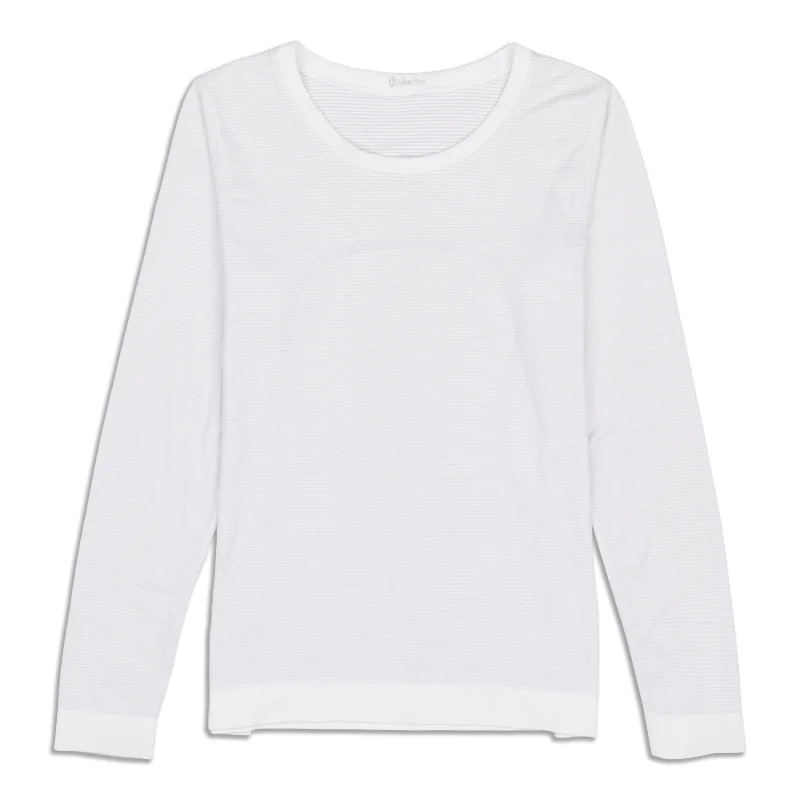 Women's Basic Long Sleeve T-shirt with Ribbed Details -Run Swiftly Tech Long Sleeve Shirt - Resale Women's Basic Long Sleeve T-shirt with Ribbed Details -Run Swiftly Tech Long Sleeve Shirt - Resale