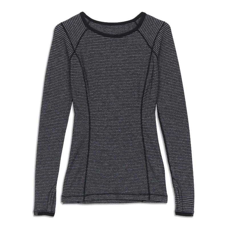 Women's Ultra-comfy Long Sleeve T-shirt for Easy Fit -Run Turn Around Long Sleeve Shirt - Resale Women's Ultra-comfy Long Sleeve T-shirt for Easy Fit -Run Turn Around Long Sleeve Shirt - Resale