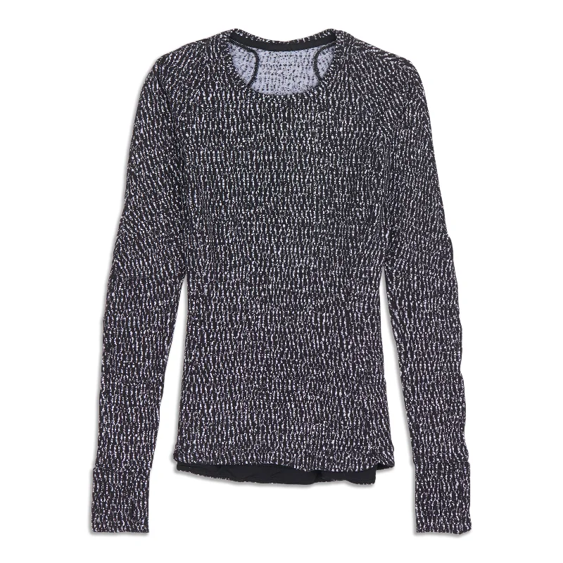 Women's Travel-friendly Long Sleeve T-shirt -Runderful Long Sleeve Shirt - Resale