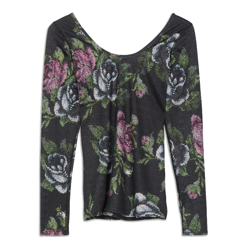 Women's Long Sleeve T-shirt for Casual Outfits -Scoop Neck Back Long Sleeve Shirt - Resale Women's Long Sleeve T-shirt for Casual Outfits -Scoop Neck Back Long Sleeve Shirt - Resale