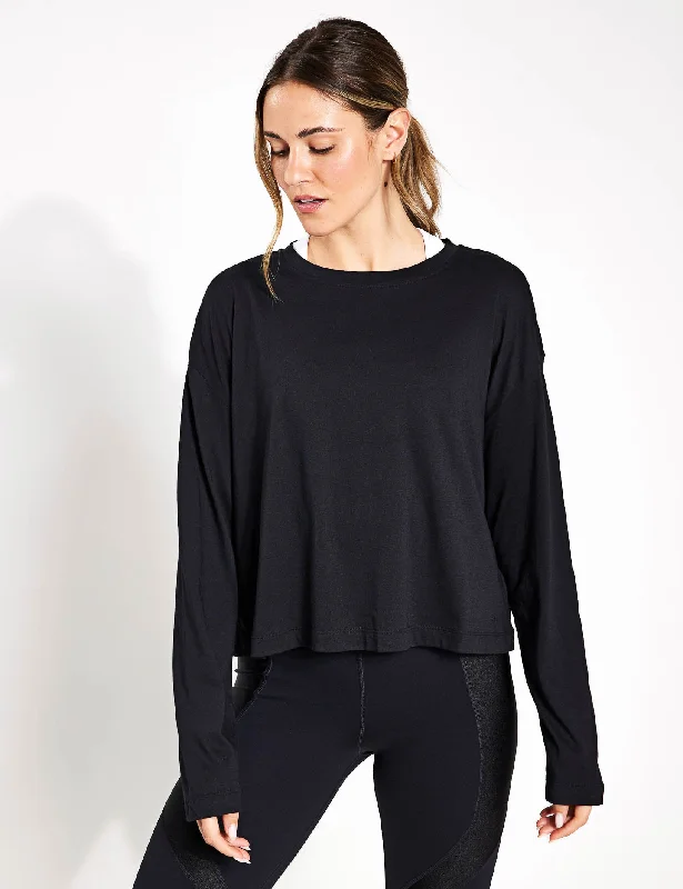Women's Stylish Long Sleeve T-shirt with Sleeve Details -Essential Crop Long Sleeve T-Shirt - Black Women's Stylish Long Sleeve T-shirt with Sleeve Details -Essential Crop Long Sleeve T-Shirt - Black