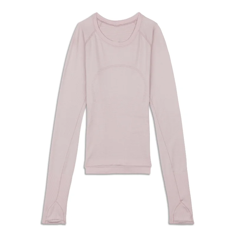 Women's Casual Wear Long Sleeve T-shirt for Cold Days -Swiftly Tech Long Sleeve 2.0 - Resale