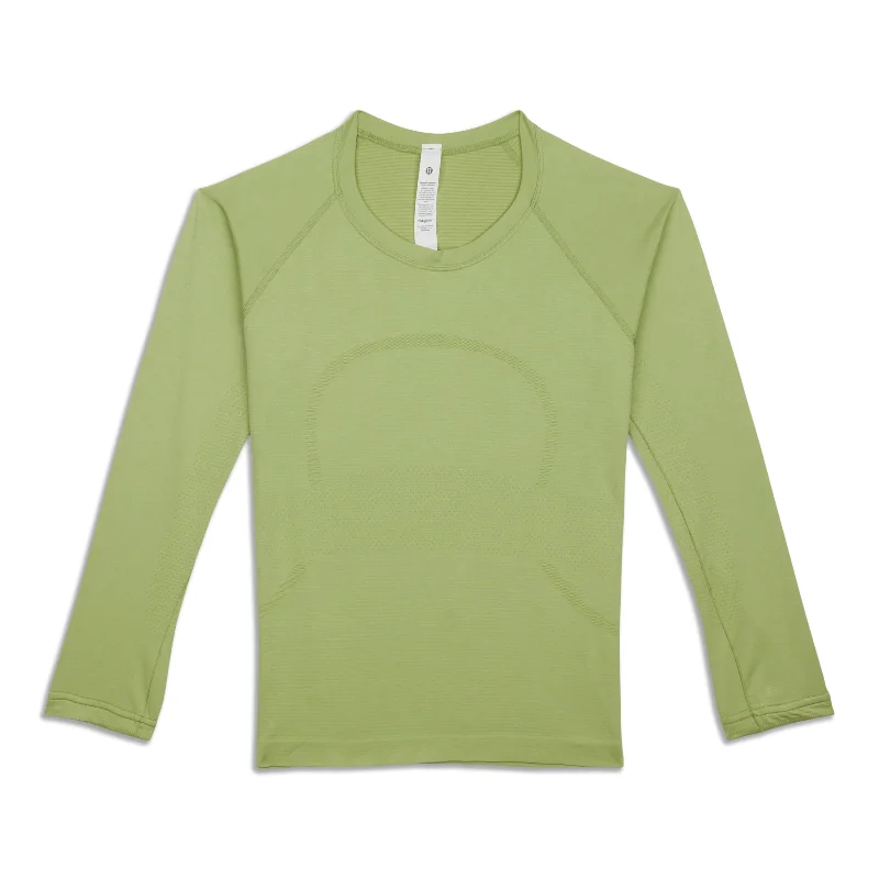 Women's Cozy Long Sleeve T-shirt with Classic Fit -Swiftly Tech Long Sleeve 2.0 - Resale