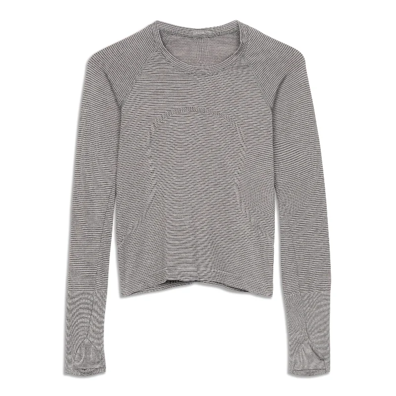 Women's Easygoing Long Sleeve Tee for Comfort -Swiftly Tech Long Sleeve Shirt 2.0 - Resale
