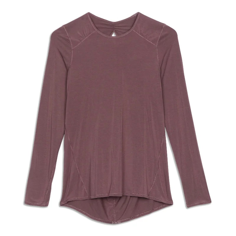 Women's All-day Long Sleeve T-shirt with Relaxed Fit -Timeless Twist Long Sleeve Shirt - Resale Women's All-day Long Sleeve T-shirt with Relaxed Fit -Timeless Twist Long Sleeve Shirt - Resale