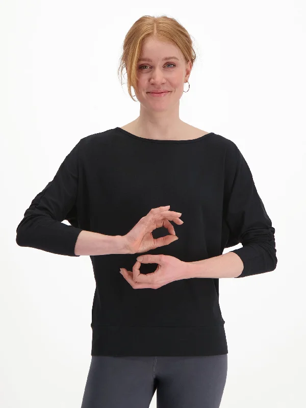 Women's Simple V-neck Long Sleeve Tee for Day Wear -Urban Goddess Budhi Long Sleeve Yoga Top - Urban Black Women's Simple V-neck Long Sleeve Tee for Day Wear -Urban Goddess Budhi Long Sleeve Yoga Top - Urban Black