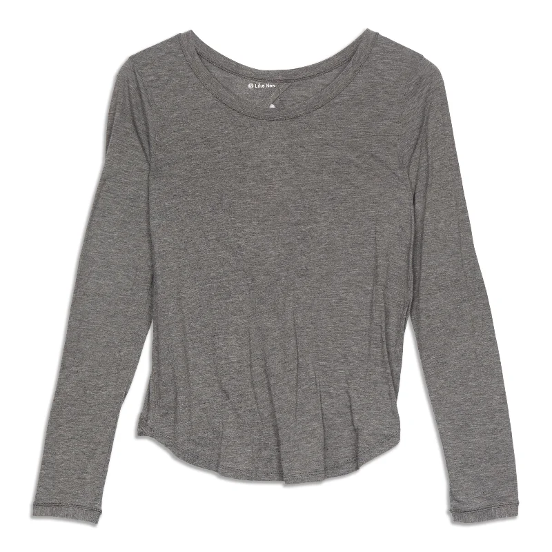 Women's Warm and Cozy Long Sleeve T-shirt for Winter -Wild Twist Long Sleeve Shirt - Resale Women's Warm and Cozy Long Sleeve T-shirt for Winter -Wild Twist Long Sleeve Shirt - Resale