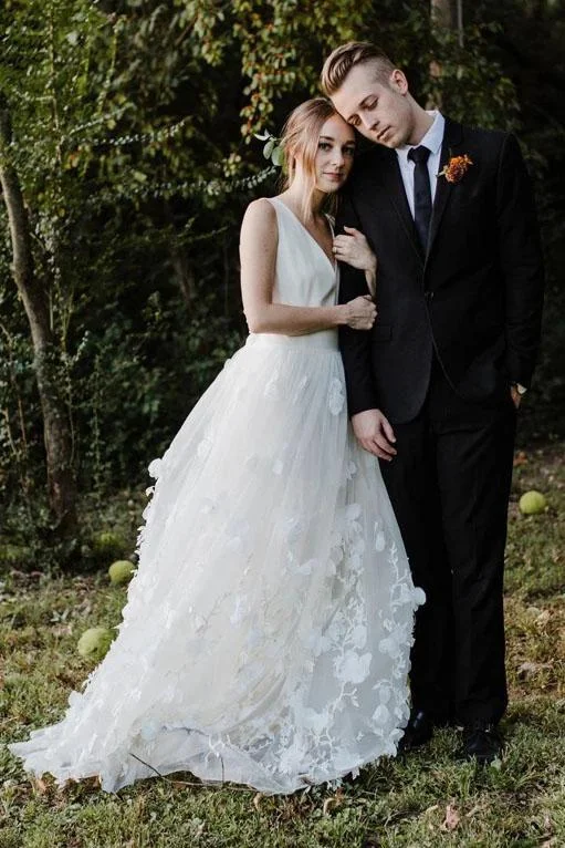 Elegant A-Line Wedding Dresses for Classic Brides -A Line V Neck Floor Length Wedding Dress Ivory Lace Appliques Bridal Dress OK1055