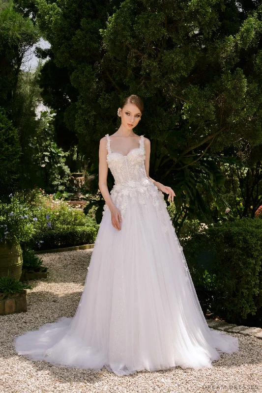 Soft Silk Wedding Dresses for Luxurious Appeal -Ball Grown Wedding Dress with 3D Couture Lace (#HELENE) Soft Silk Wedding Dresses for Luxurious Appeal -Ball Grown Wedding Dress with 3D Couture Lace (#HELENE)