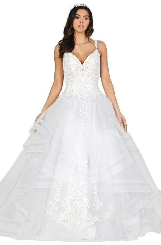 Wedding Dresses with Lace Detail for Timeless Elegance -Dancing Queen 152