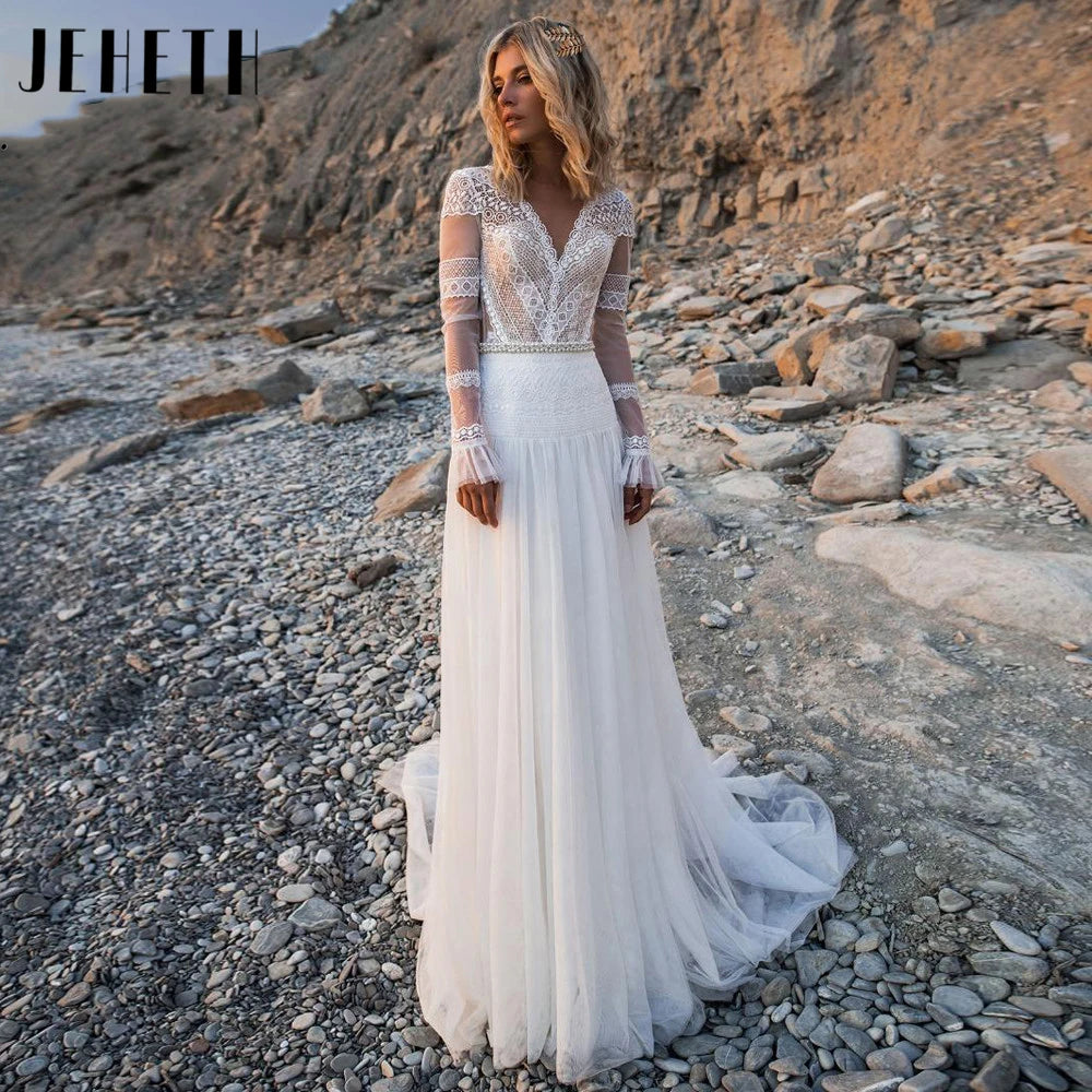 Ivory Wedding Dresses for Timeless Elegance -A-Line Lace Bridal Gowns Charming V-Neck Backless Wedding Dress