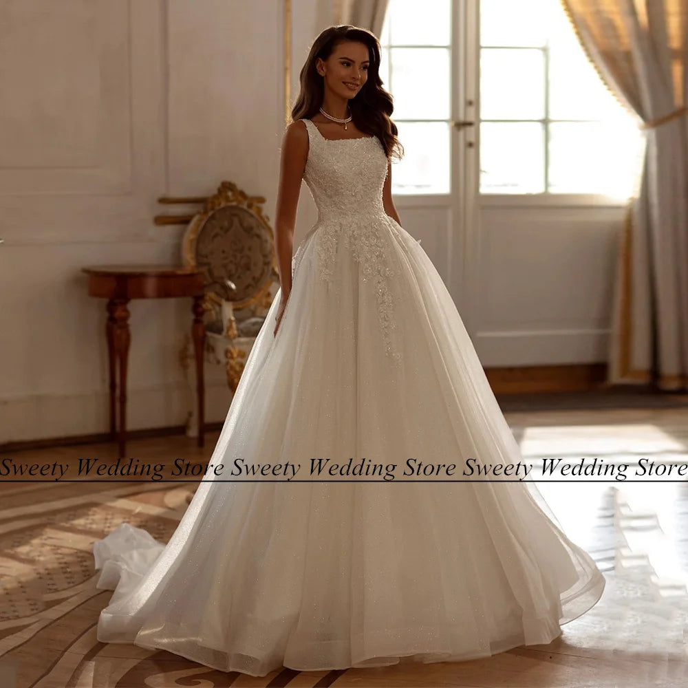 Red Wedding Dresses for Bold Brides -Bride Gown Square Neck Sleeveless Sequin Applique Sweep Train Soft Tulle