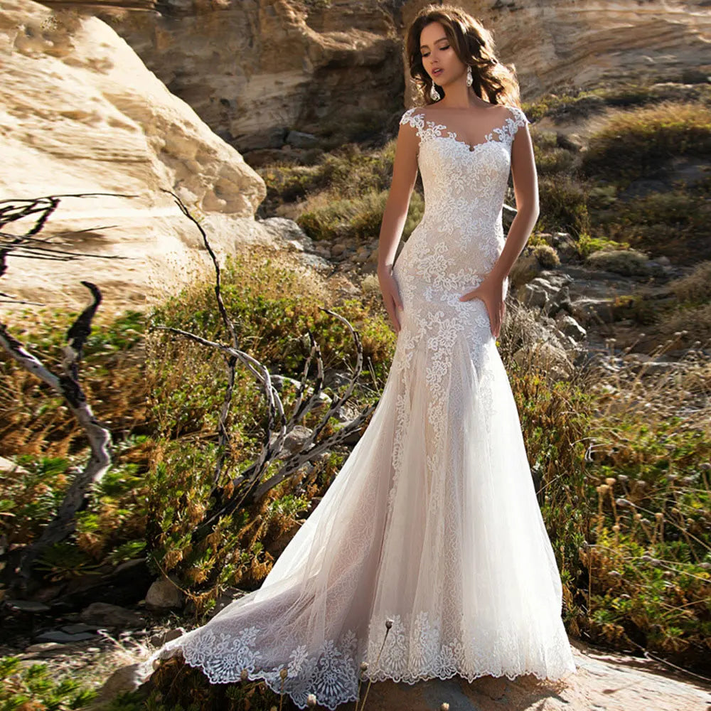 Structured Wedding Dresses for Modern Brides -Lace Appliques Mermaid Wedding Dresses For Women Custom Made Short