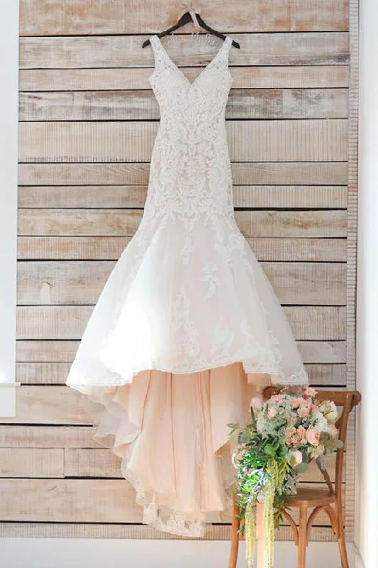 Vintage-Inspired Wedding Dresses for Nostalgic Brides -Modest V Neck Mermaid Long Sleeveless Lace Appliques Wedding Dresses with Train OK564 Vintage-Inspired Wedding Dresses for Nostalgic Brides -Modest V Neck Mermaid Long Sleeveless Lace Appliques Wedding Dresses with Train OK564