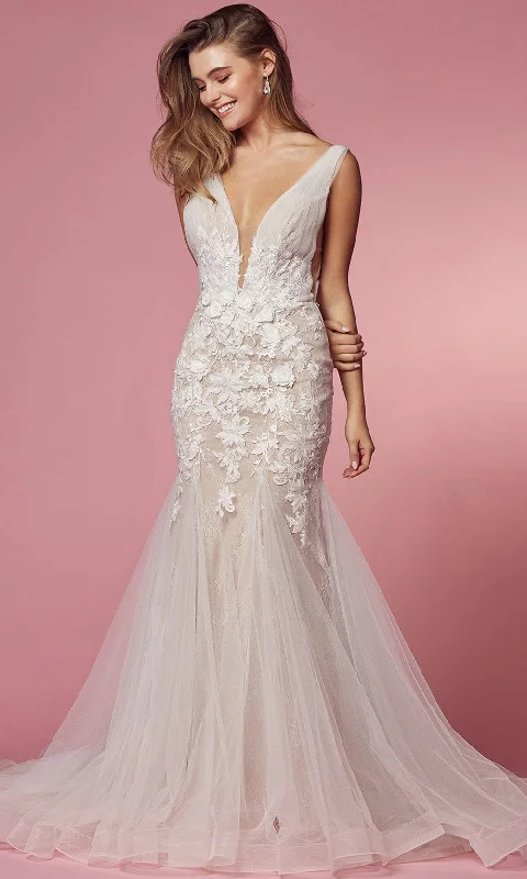Unique Wedding Dresses with Tulle Bodice for Delicate Look -Nox Anabel Bridal - JE917 Floral Lace V-Back Mermaid Gown Unique Wedding Dresses with Tulle Bodice for Delicate Look -Nox Anabel Bridal - JE917 Floral Lace V-Back Mermaid Gown