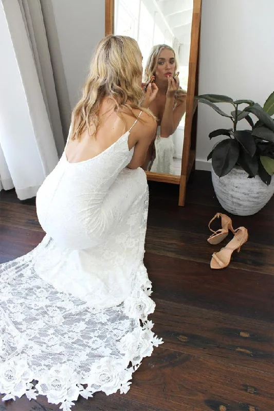 Simple and Elegant Wedding Dresses for Sophisticated Brides -Elegant Boho Backless Lace Mermaid Long Wedding Dress OKC81
