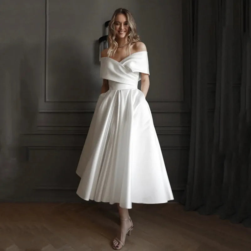 Long-Sleeve Wedding Dresses for Modest Elegance -A-Line Wedding Dress Strapless Boho Wedding Gown Simple Off The Shoulder Plain