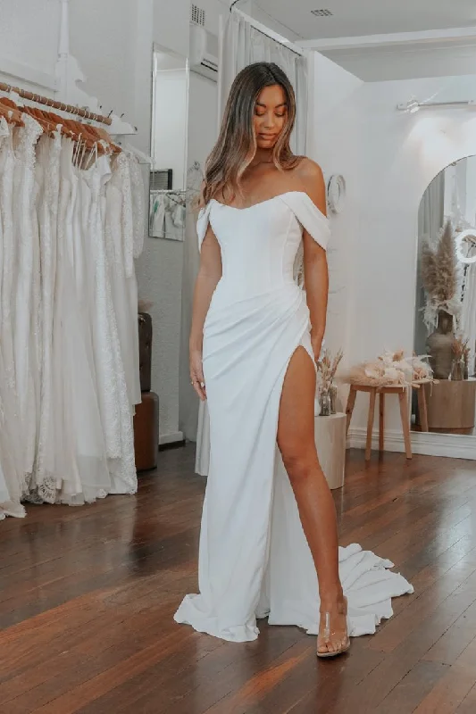 Soft Wedding Dresses with Vintage Lace for Timeless Charm -Elegant Mermaid Off the Shoulder Split Wedding Dress Long Bridal Dress OK1562 Soft Wedding Dresses with Vintage Lace for Timeless Charm -Elegant Mermaid Off the Shoulder Split Wedding Dress Long Bridal Dress OK1562