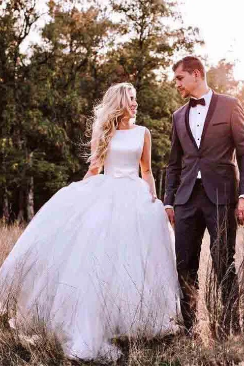 Chic Bridal Dresses for Modern Weddings -Simple Modest Wedding Gowns With Bownot Cheap Tulle Backless Wedding Dresses OKF79