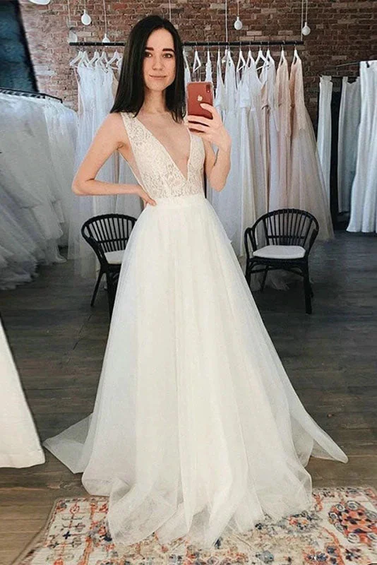 Vintage Lace Bridal Dresses for Timeless Romance -Tulle Beach Wedding Dress Deep V-Neck Lace A-line Bridal Dress Boho Wedding Gown OKW22